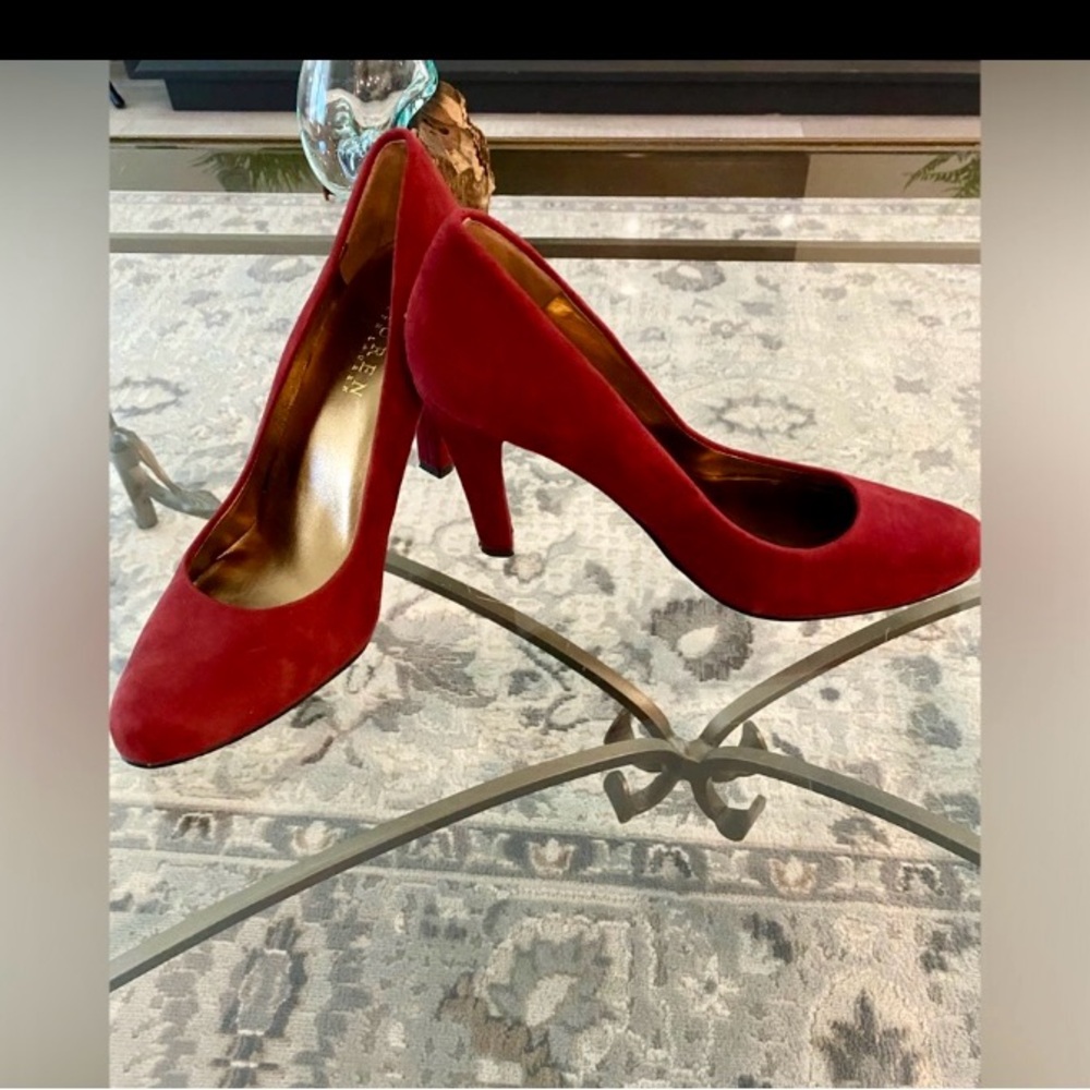 Beautiful Ralph Lauren dark red suede shoes 3 1/2” heel - Picture 2 of 6